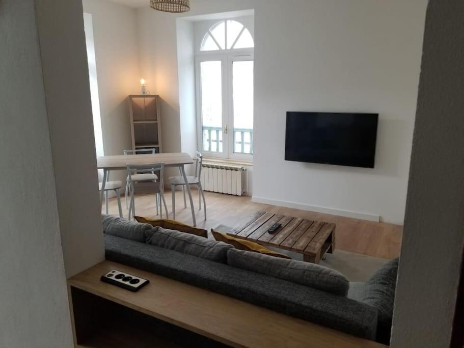 Appartement Cosy Entierement Renove Bagneres-de-Bigorre Exterior photo